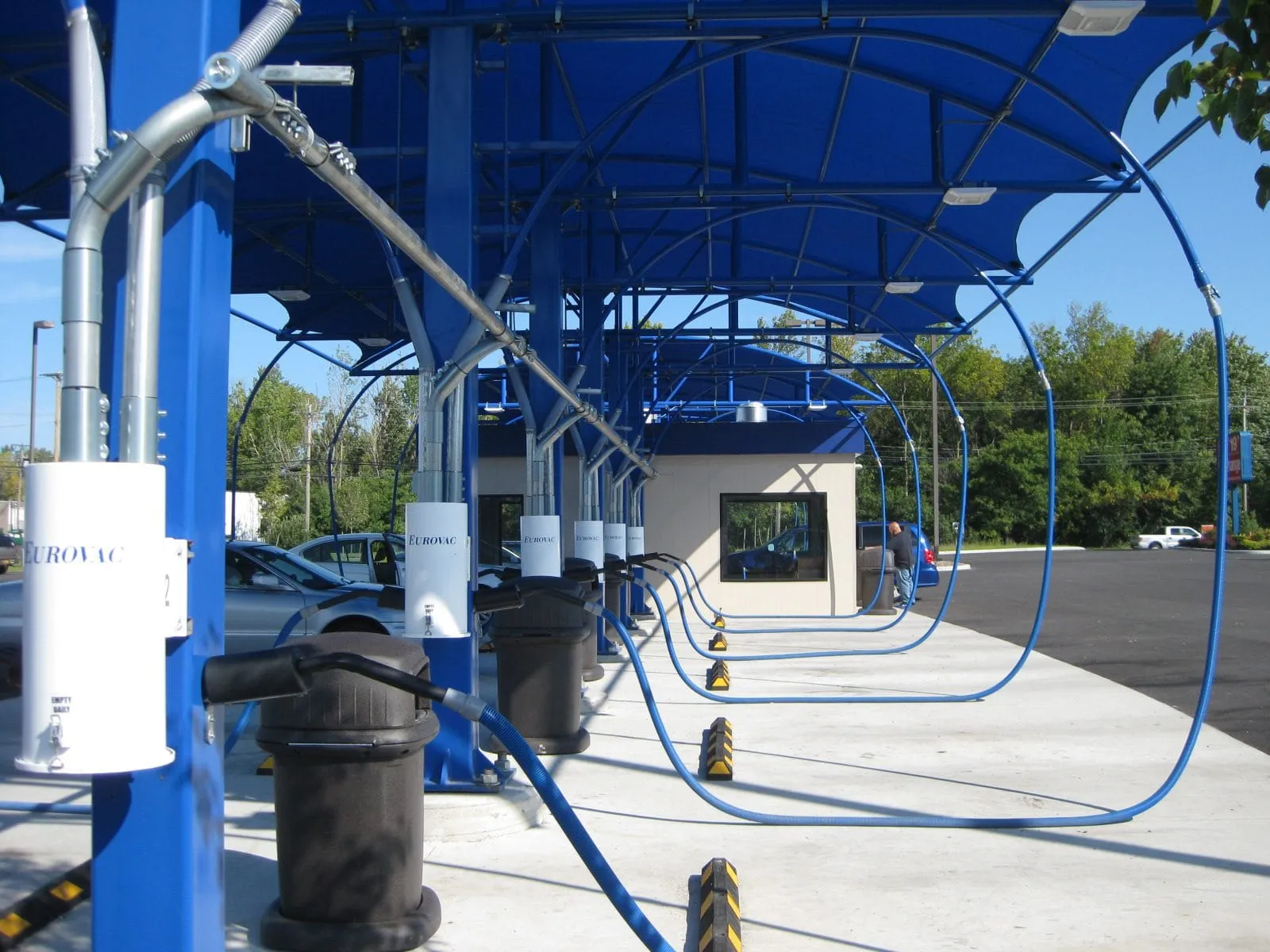 Eurovac vacuum arches over car wash stalls